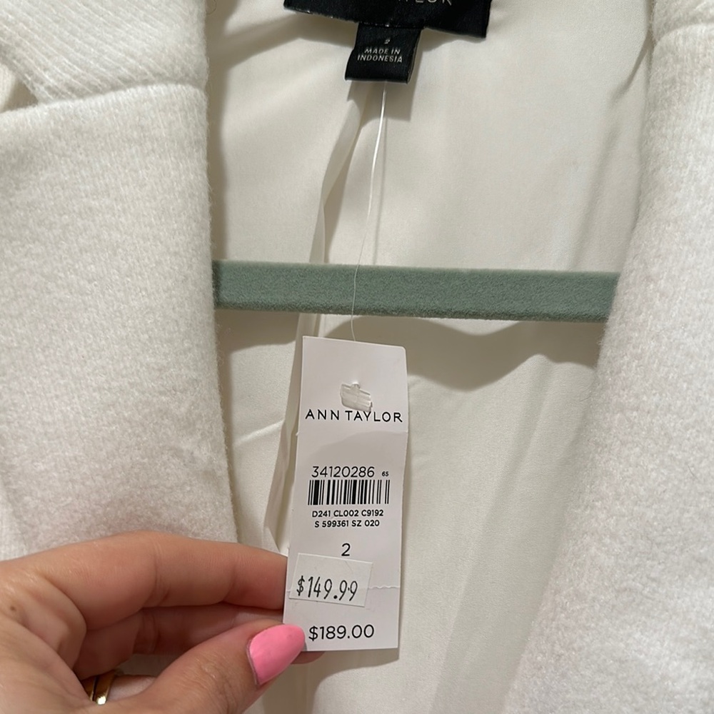 NEW WITH TAG Ann Taylor White Blazer/Coat (Orig Price $189) - Picture 4 of 4